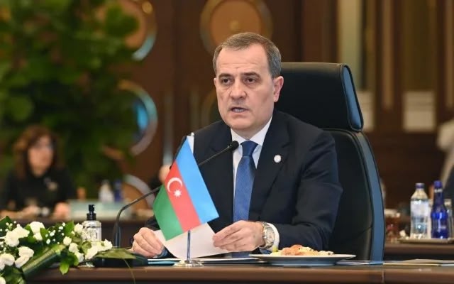 Ceyhun Bayramov Ukraynaya getdi