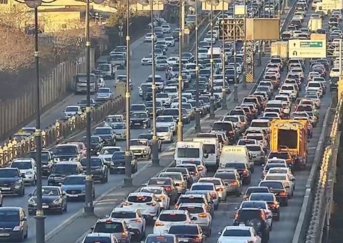 Bakıda bu yollarda sıxlıq var - SİYAHI