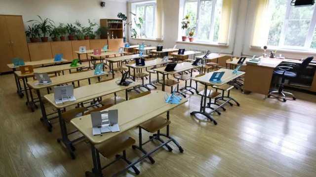 Məktəblərdə dərslər gec başlaya bilər - Yeni sistemə keçməyin vaxtıdır