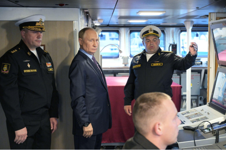Putin: Qərbin Rusiya ticarət gəmilərini ələ keçirməsinə “güzgü prinsipi” ilə cavab veriləcək