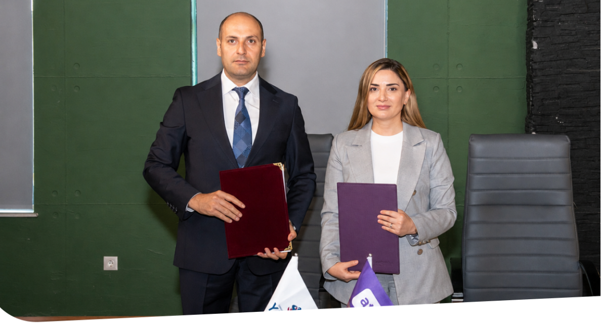 Azər Türk Bank və “YAŞAT” Fondu arasında birgə əməkdaşlıq sənədi imzalandı - FOTOLAR