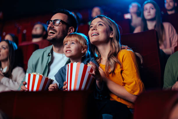 “Sadəcə filmdir” deyirik, amma... – Ekrandakı görüntülər bizə necə təsir edir?