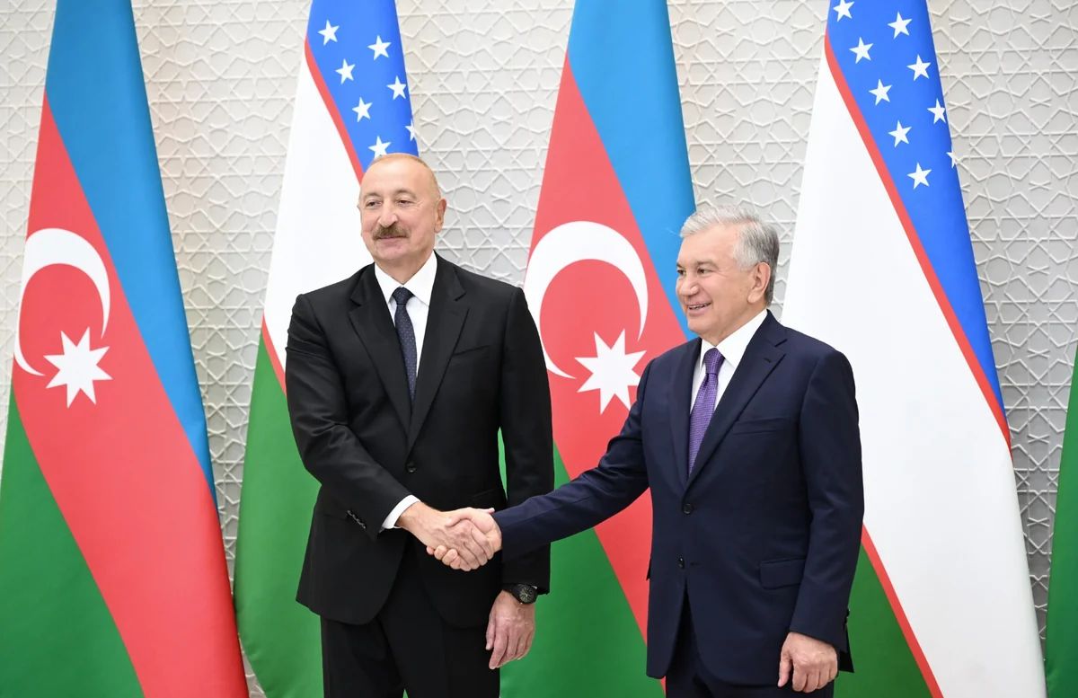 Özbəkistan Prezidenti “Heydər Əliyev” ordeni ilə təltif edilib - FOTOLAR