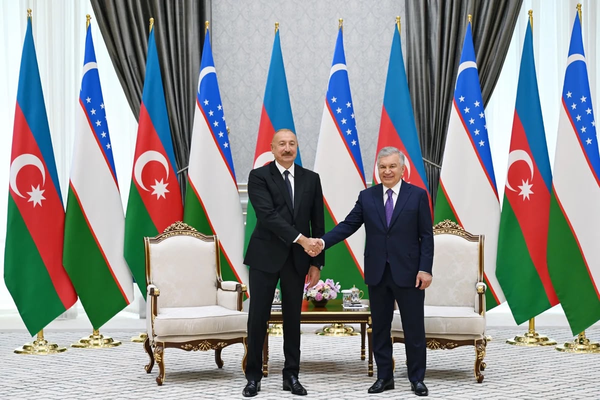 İlham Əliyev Şavkat Mirziyoyevi Azərbaycana səfərə dəvət edib