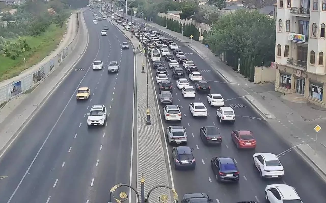 Bakıda bu yollarda sıxlıq var - SİYAHI
