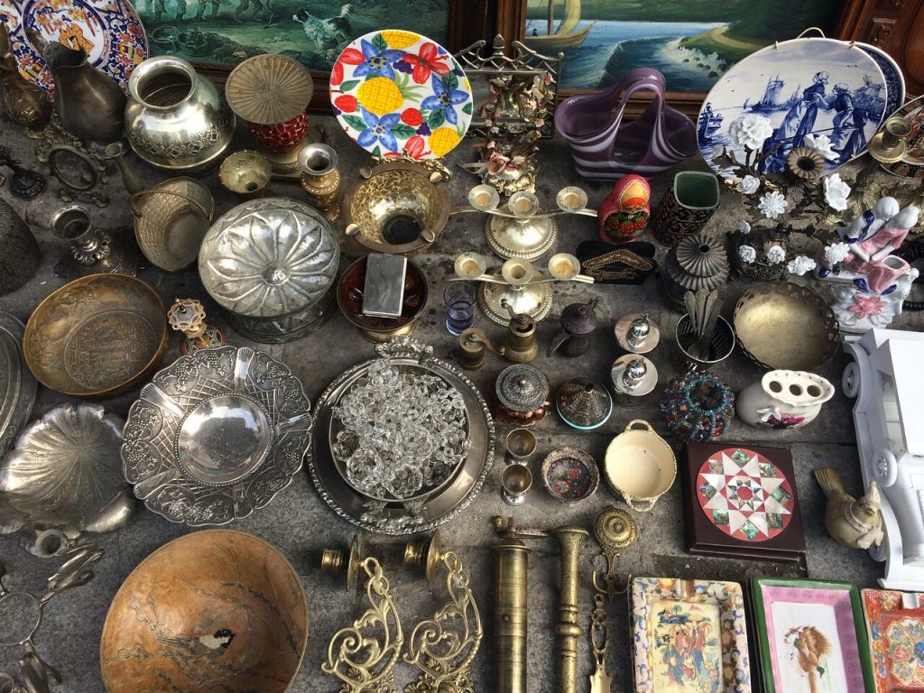 İnsanlar niyə istifadə etmədiyi əşyaları illərlə saxlayır? – Psixoloji səbəblər