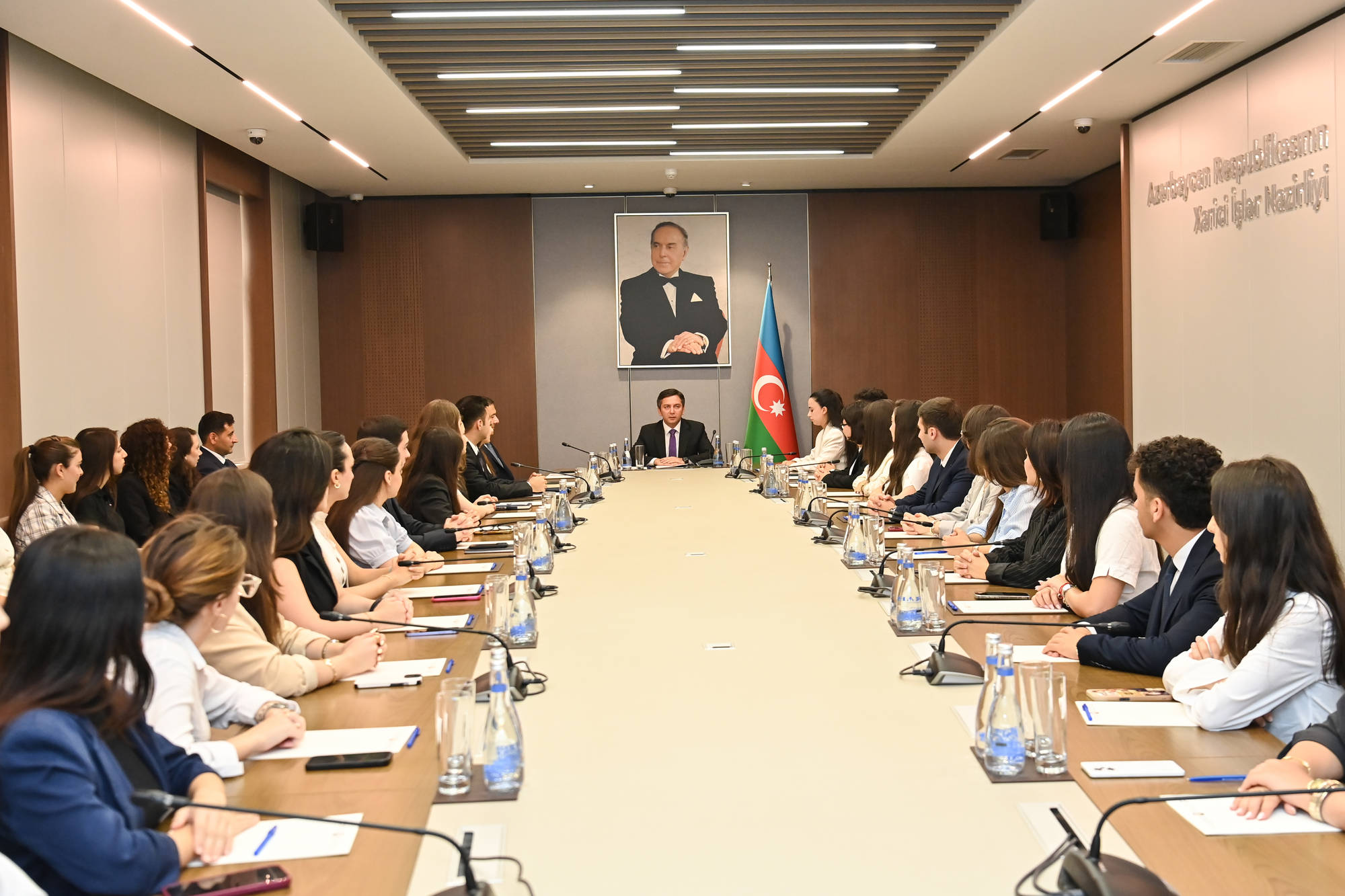 Yalçın Rəfiyev “Maarifçi” proqramının iştirakçıları ilə görüşdü