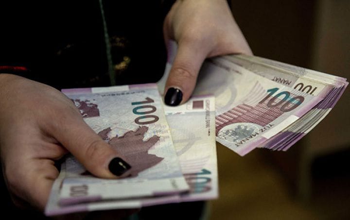 Niyə bəzi insanlar pul qoxusunu sevir – Bunun səbəbi nədir?