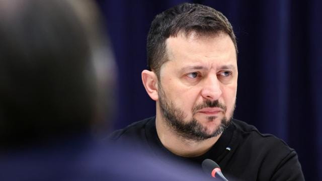 Zelenski: Rusiya Poltava, Sumi və Xersonu vurub
