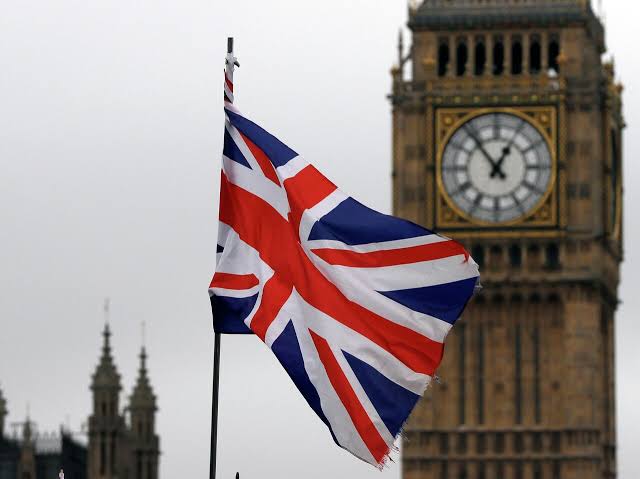 Rusiya Böyük Britaniyanın hərbi obyektlərinə zərbə endirməklə hədələyib