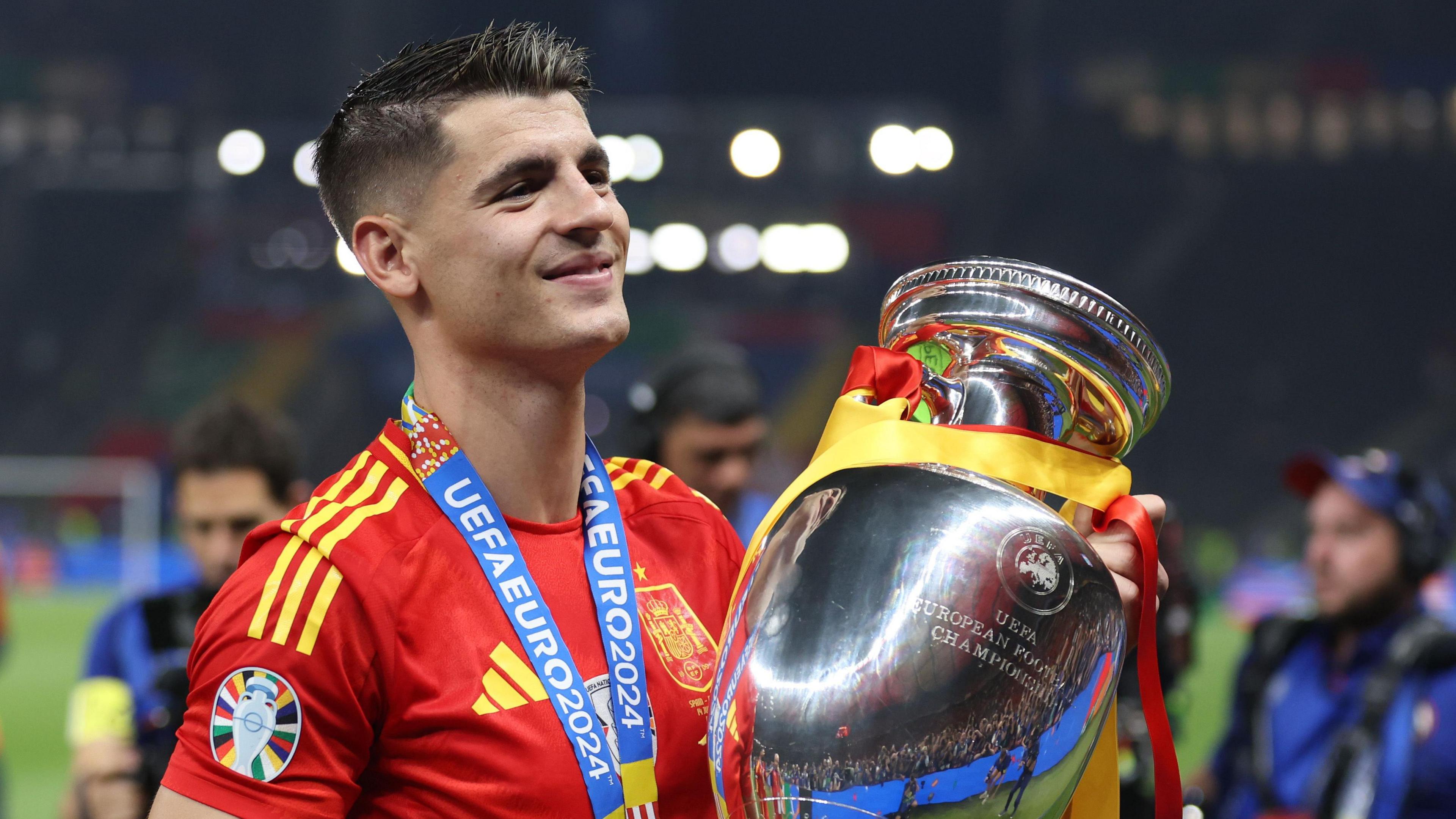 Bir zamanların ulduz futbolçusu ikinci liqa klubuna transfer olundu