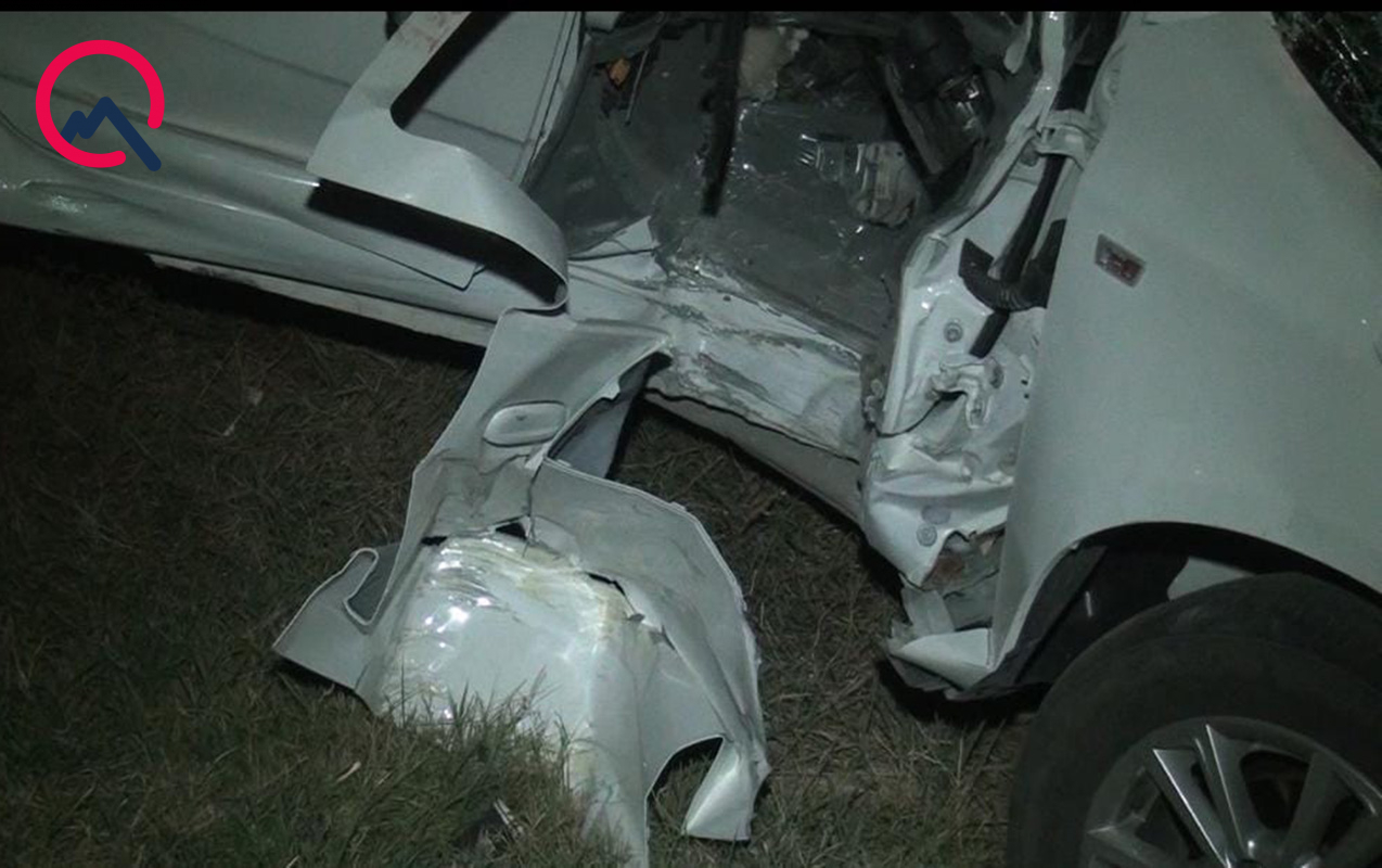 “Chevrolet” beton maneəyə çırpıldı - Xəsarət alan var+Fotolar