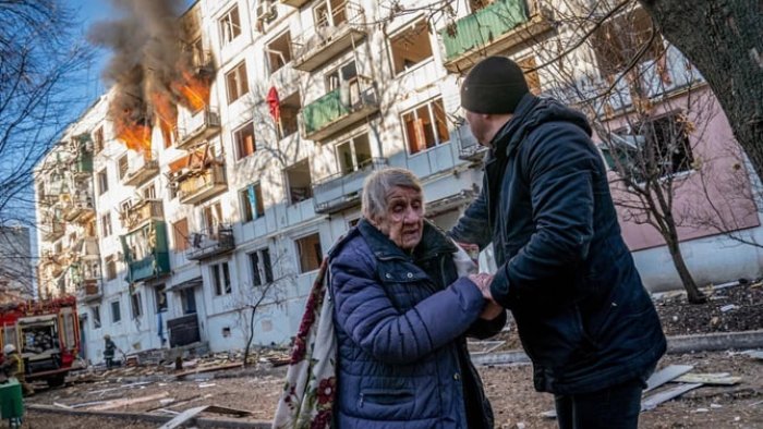 Rusiya Xarkov vilayətində dinc sakinlərə zərbə endirdi – Ölənlər var