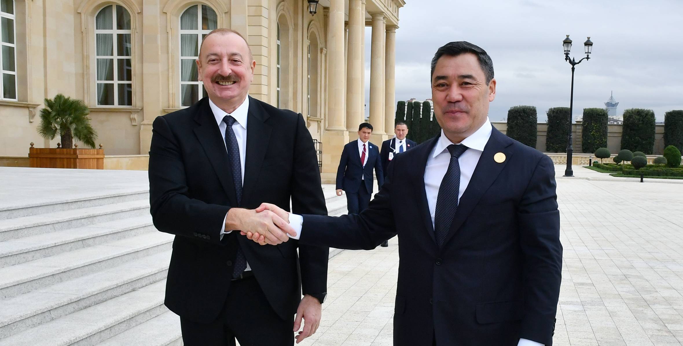 İlham Əliyev Sadır Japarovu təbrik etdi