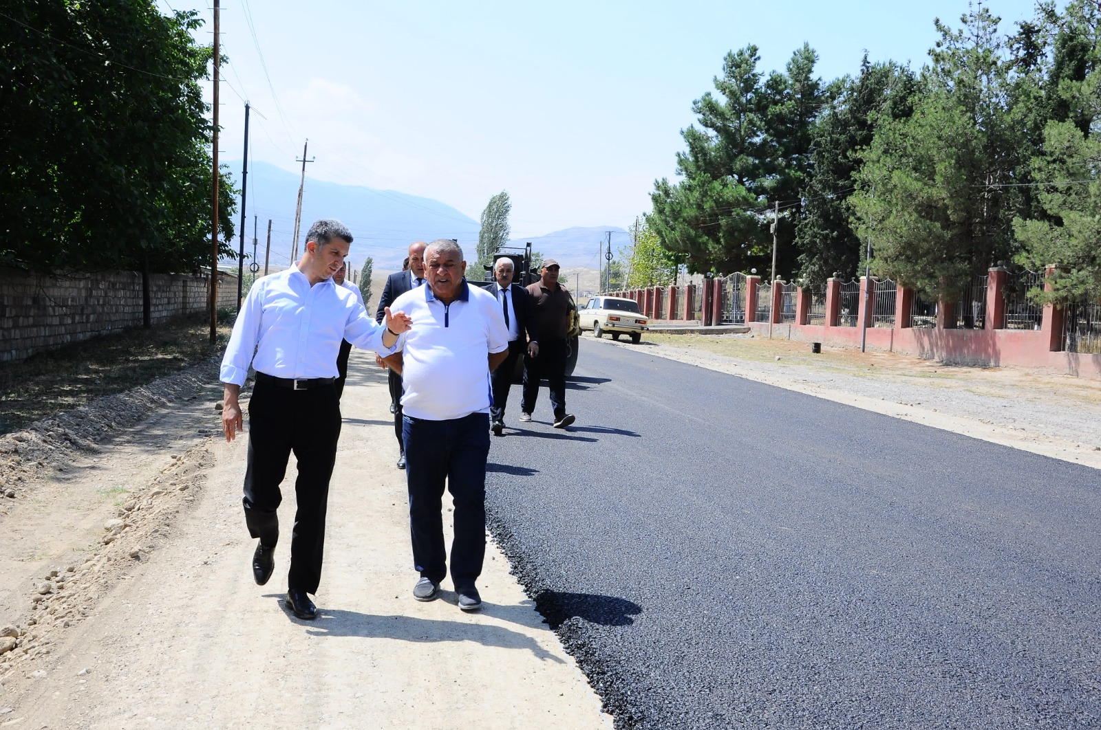 İcra başçısı asfaltlanma işləri ilə tanış oldu - FOTOLAR