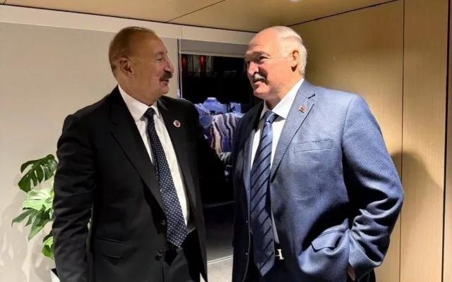 İlham Əliyev Lukaşenko ilə söhbət etdi