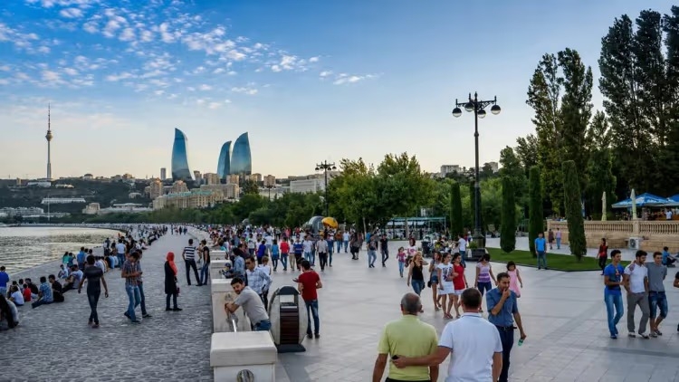 50 yaşdan yuxarı şəxslərin NƏZƏRİNƏ