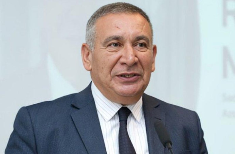 "Qələmsiz yazılanlar”dan "Səsli yazılanlar”a - Rəşad Məcid niyə yazını video ilə əvəzlədi? 