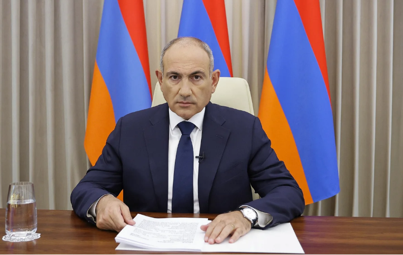 Paşinyan: Moskva ilə Gümrüdəki hərbi baza məsələsini müzakirə etməyə hazırıq