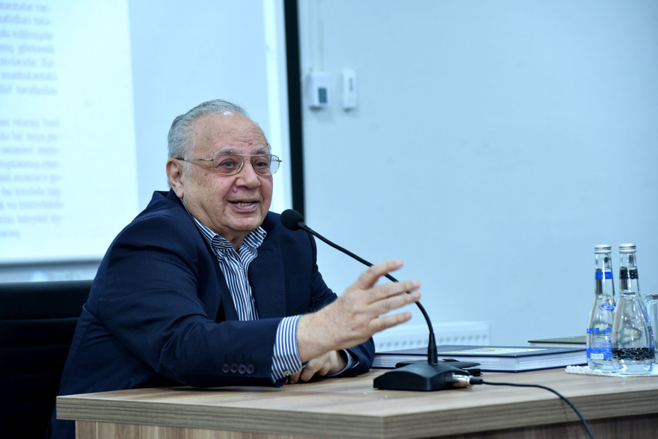 “Dərsliklərlə bağlı Təhsil Nazirliyinə məktub yazmışam”