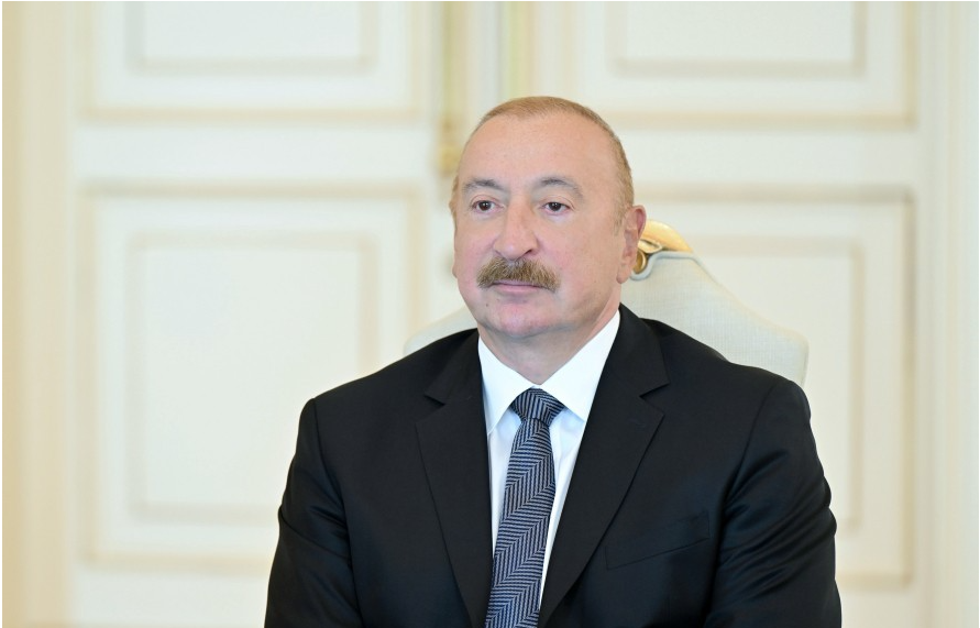 Prezident icra başçısını vəzifəsindən azad etdi