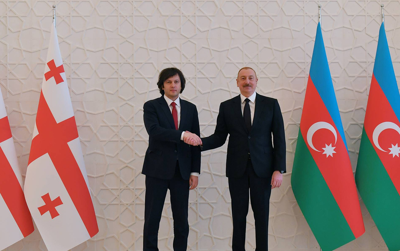 Prezident Kobaxidzeyə zəng etdi