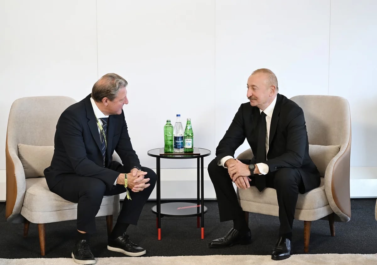 İlham Əliyev Beynəlxalq Xizək və Snoubord Federasiyasının prezidenti ilə görüşüb