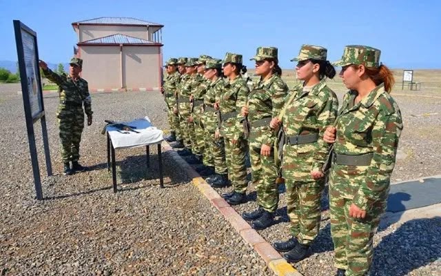 Azərbaycanda qadın hərbçilərlə bağlı yeni qərar