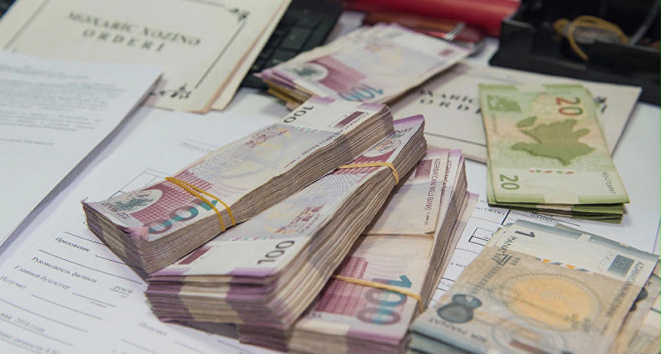 3 min alırdı, 12 min manat alacaq – “Yüksək maaş korrupsiyanın qarşısını almaq üçün verilir”