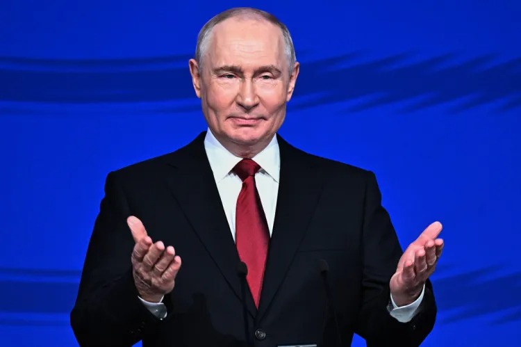 İran xalqı mətanəti və cəsarəti ilə bütün dünyanı heyran edib - Putin