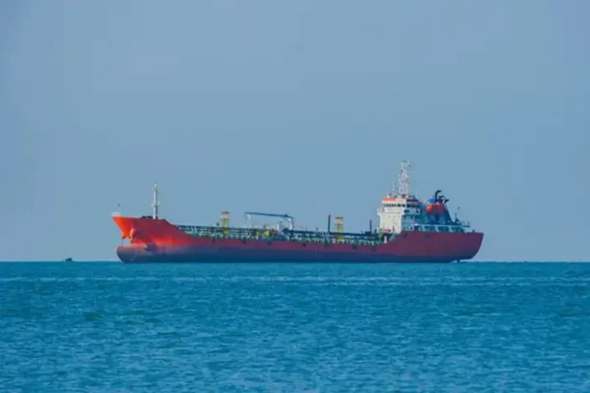ABŞ Kubaya yanacaq daşıyan gəmini saxlayıb