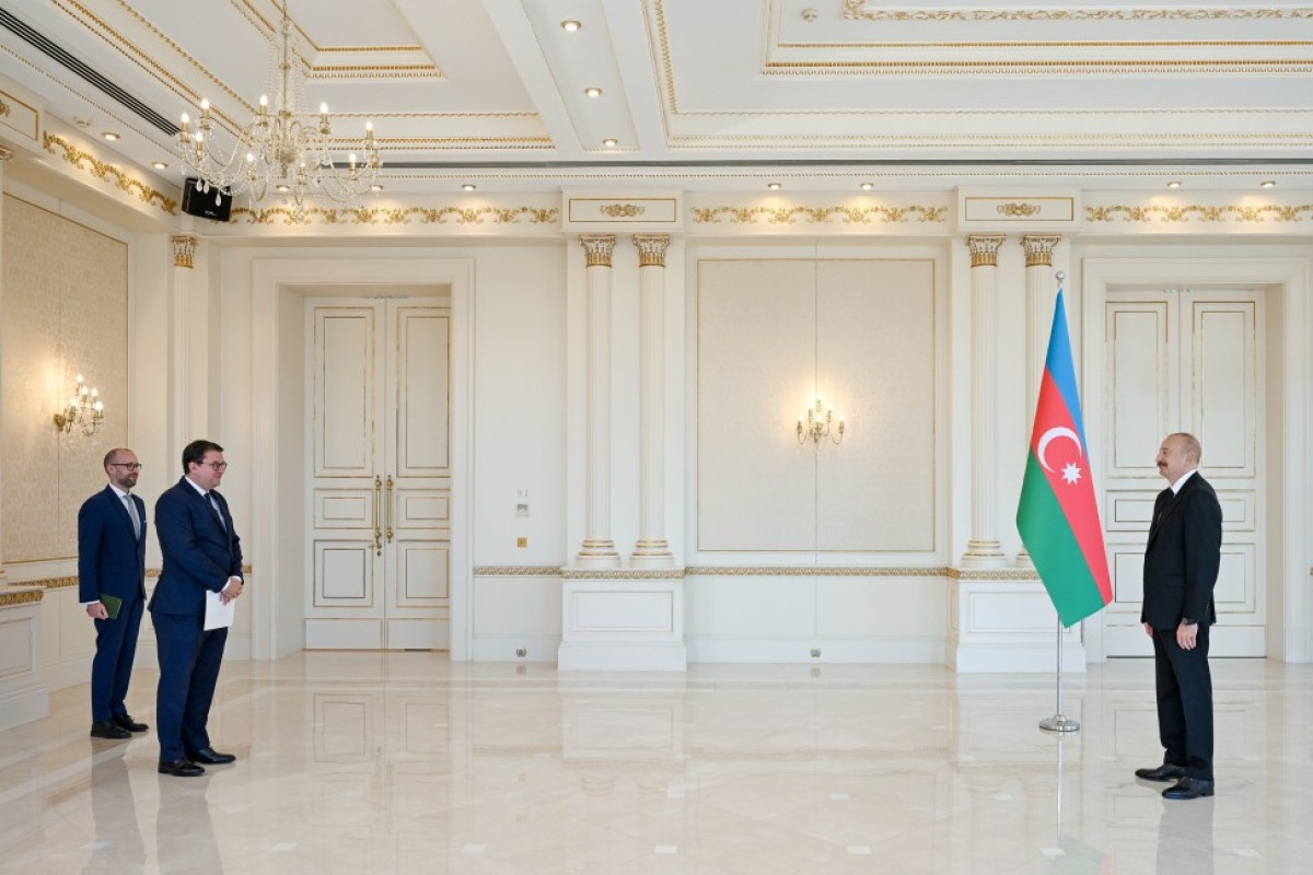 İlham Əliyev Avstriyanın Azərbaycanda yeni təyin olunmuş səfirini qəbul etdi - FOTOLAR