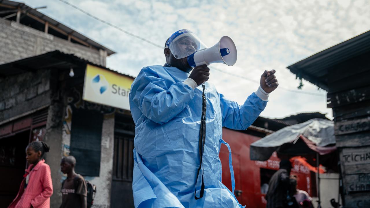 Ebola epidemiyasında ölənlərin sayı 4 mini keçdi