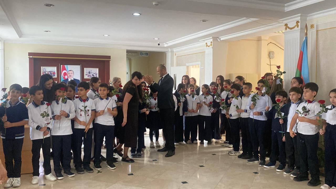 254 saylı məktəbdə veteran müəllimlərlə görüş keçirilib - FOTOLAR 
