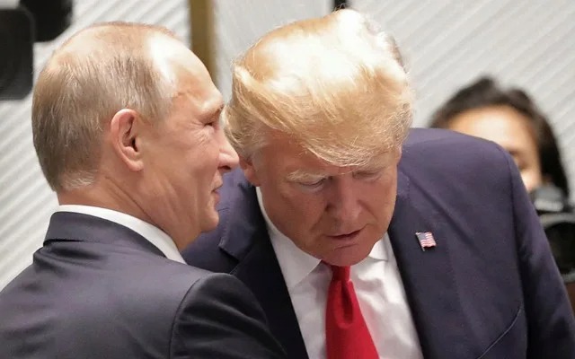 Trampla Putinin telefon danışığı oldu