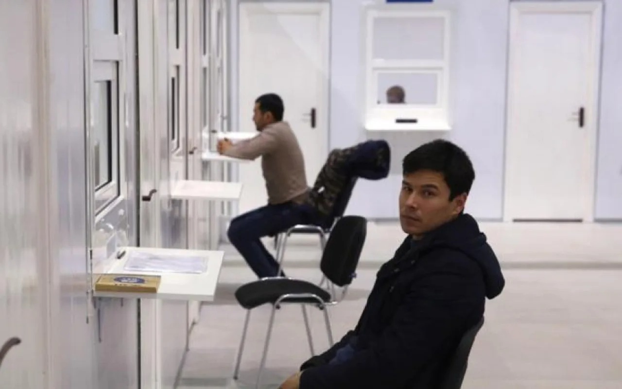 Rusiya əcnəbilərə yaşayış icazəsi üçün kvotanı müəyyənləşdirdi