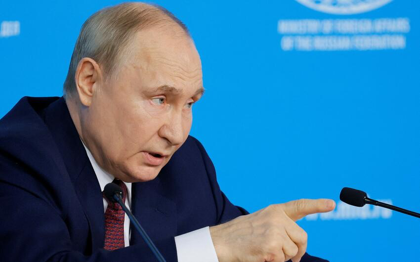 Putin: Rusiya neftinin dünya bazarına çıxışı qlobal iqtisadiyyata müsbət təsir göstərəcək