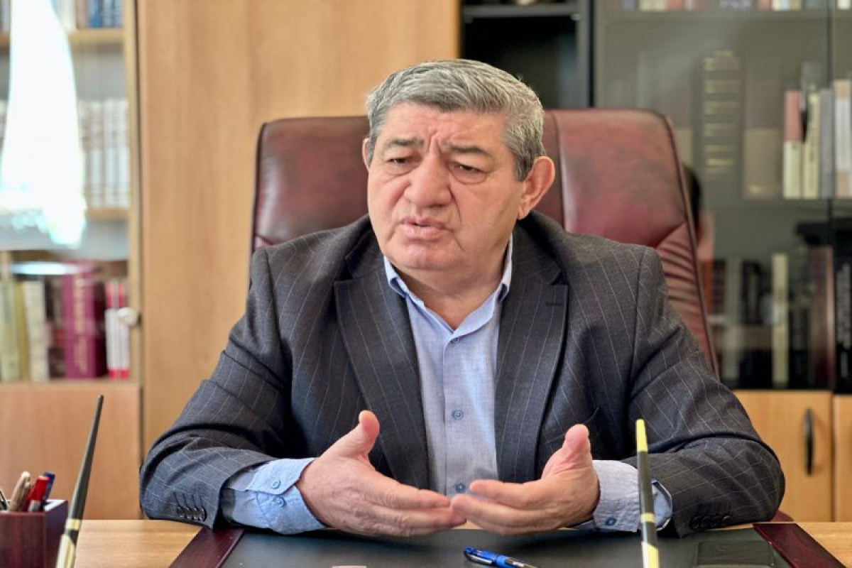 Nizami Cəfərov: Məktəbli forması sosial bərabərsizliyi aradan qaldırır