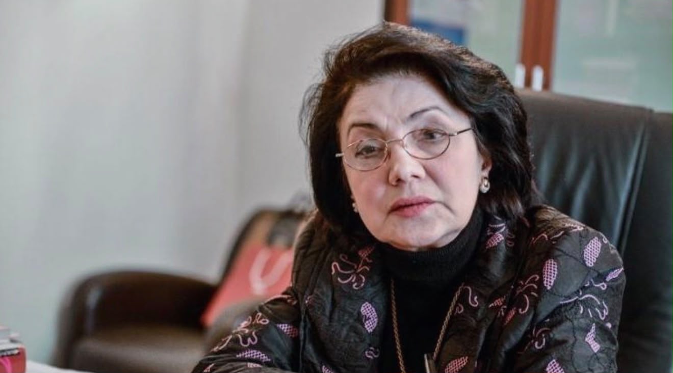 “6-7 yaşlı uşaqlara bunu rəva görmürəm” – Firəngiz Əlizadə