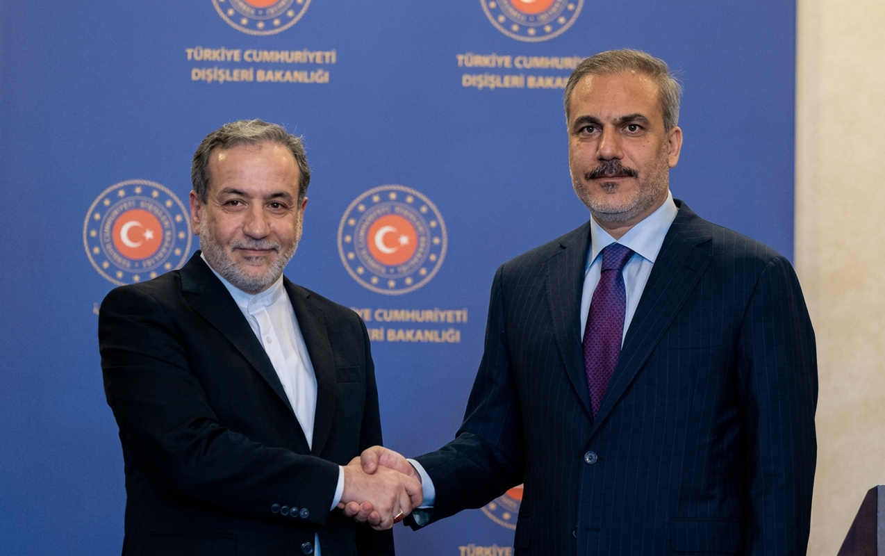 Türkiyə və İranın xarici işlər nazirləri regional gərginliyi müzakirə ediblər