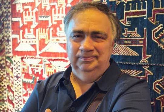 Elmir Mirzəyevdən hicab mübahisəsinə sərt reaksiya: “Uşaqları ideologiyaya girov etmək cinayətdir”