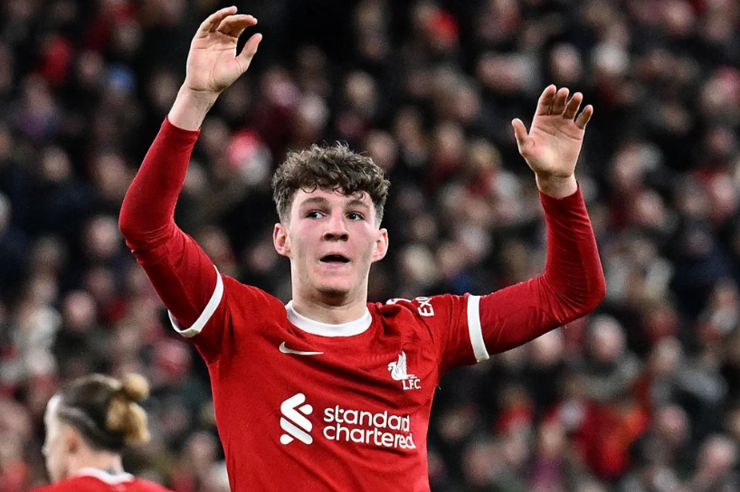 "Liverpul"un gənc futbolçusu Stiven Cerrardın göstəricisini təkrarladı