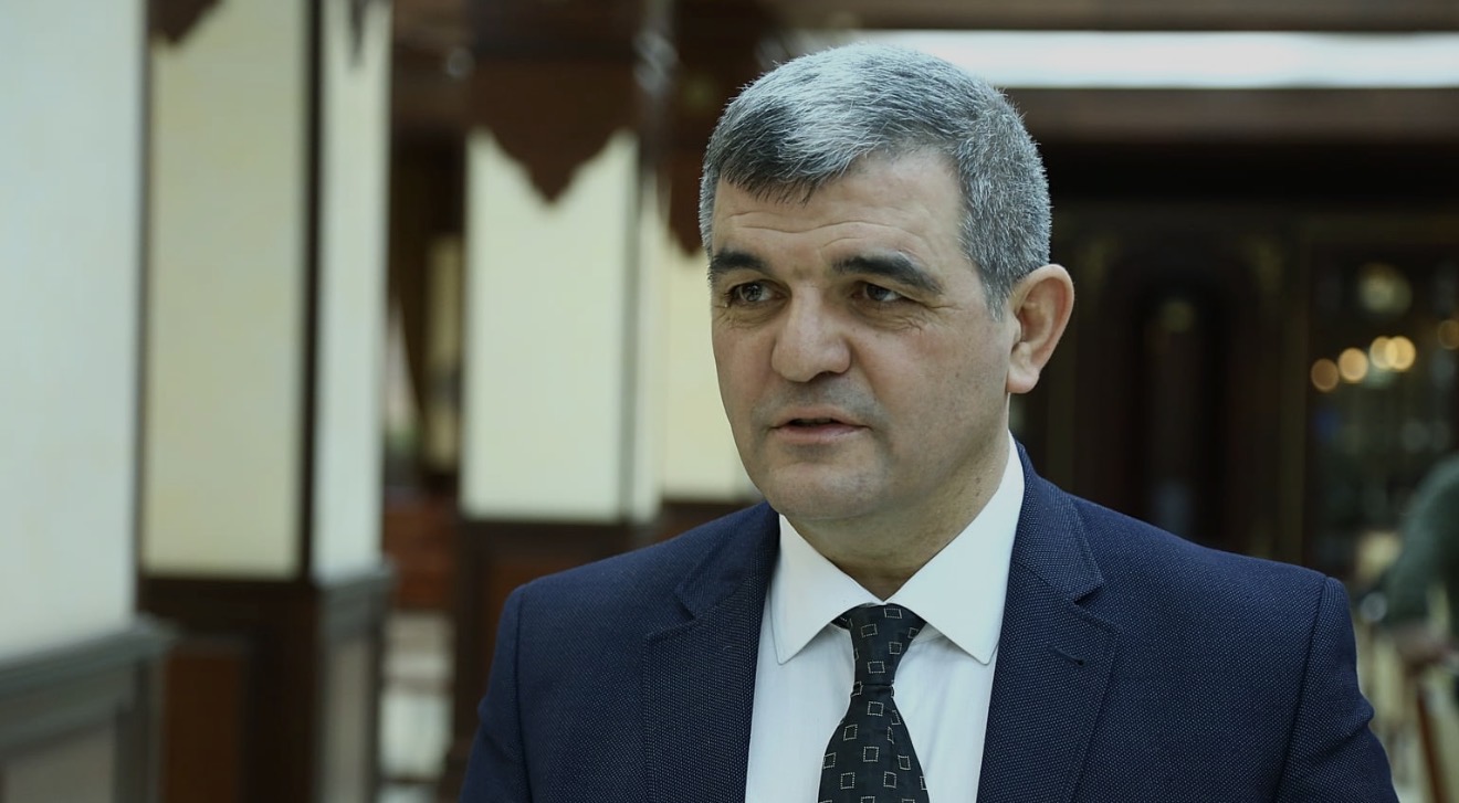 “Gənclər daha gec yaşlarda evlənməyə qərar verirlər” – Fazil Mustafa