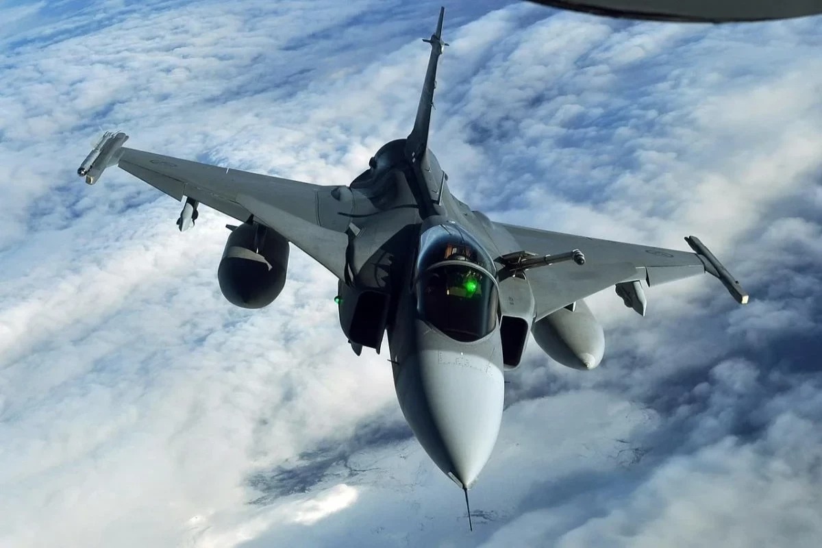 Zelenski: Ukrayna yaxın vaxtlarda ilk “Gripen” qırıcılarını alacaq