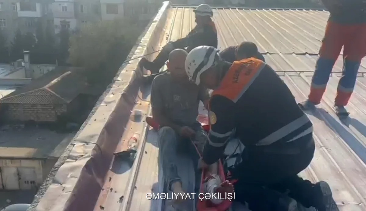 Sumqayıtda tikilidə təmir işləri aparan şəxs xəsarət alıb