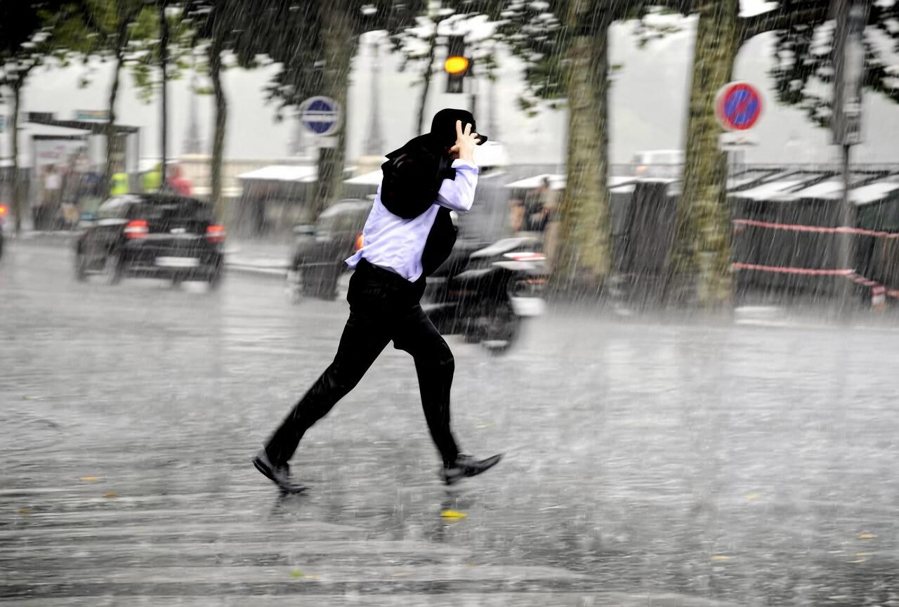 Hava kəskin dəyişir: Leysan, dolu, qar və sel xəbərdarlığı
