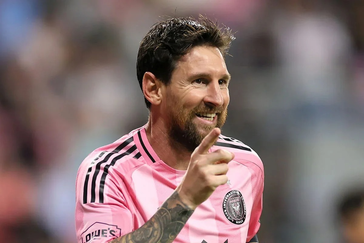 Messi İspaniya kralı ilə şam yeməyinə dəvət aldı