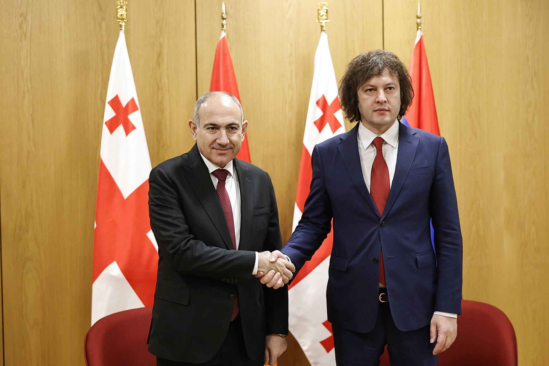 Paşinyanla Kobaxidze sammit üçün Brüsselə gedir