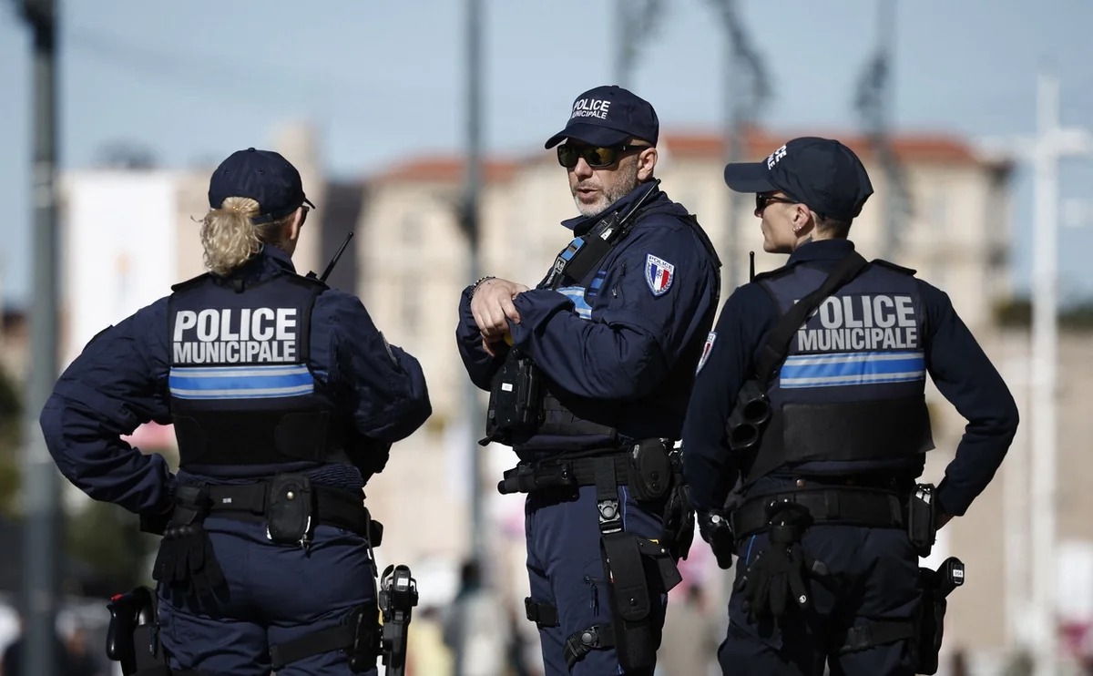Fransa DİN rəhbəri: Paris yaxınlığında baş verən atışma terror aktıdır