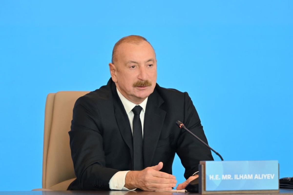 “Kiməsə dərs deməyə çalışmazdan öncə güzgüyə baxmalısınız”
